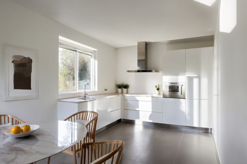 Sar-la-Bruyere kitchen